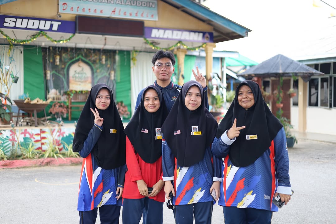 Sekitar Majlis Penyerahan Slip Keputusan Spm 2025 Semesa 