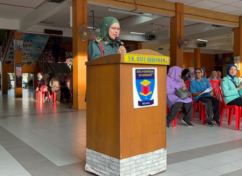 Perhimpunan Bulanan Dan Pelancaran Bahasa Asing Peringkat Sekolah 