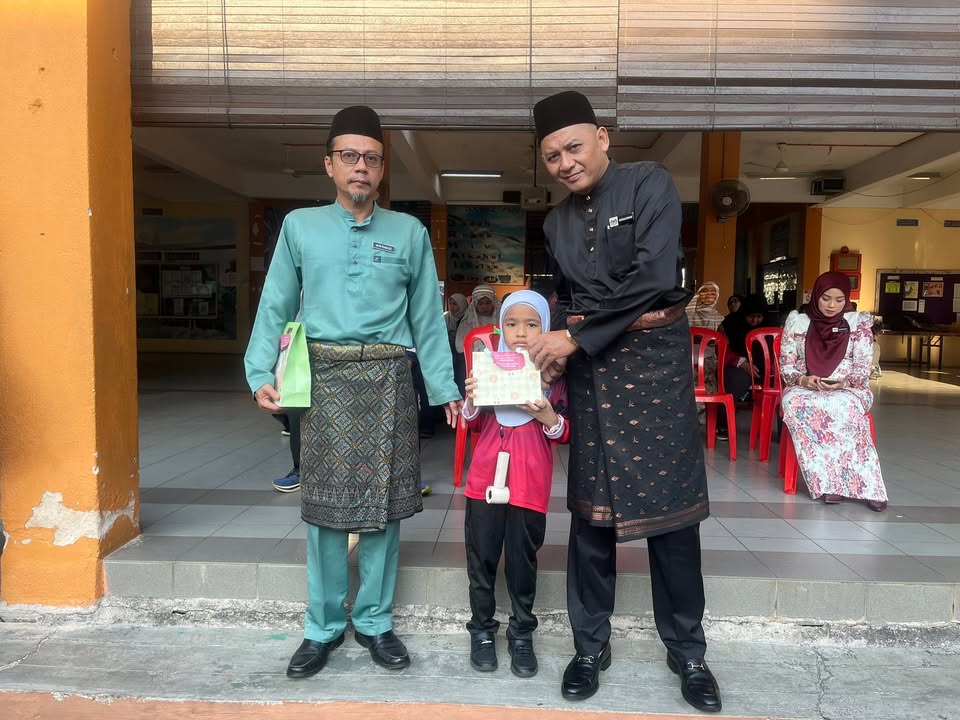 Penyampaian Hadiah Minggu Bahasa Asing (bahasa Cina) 