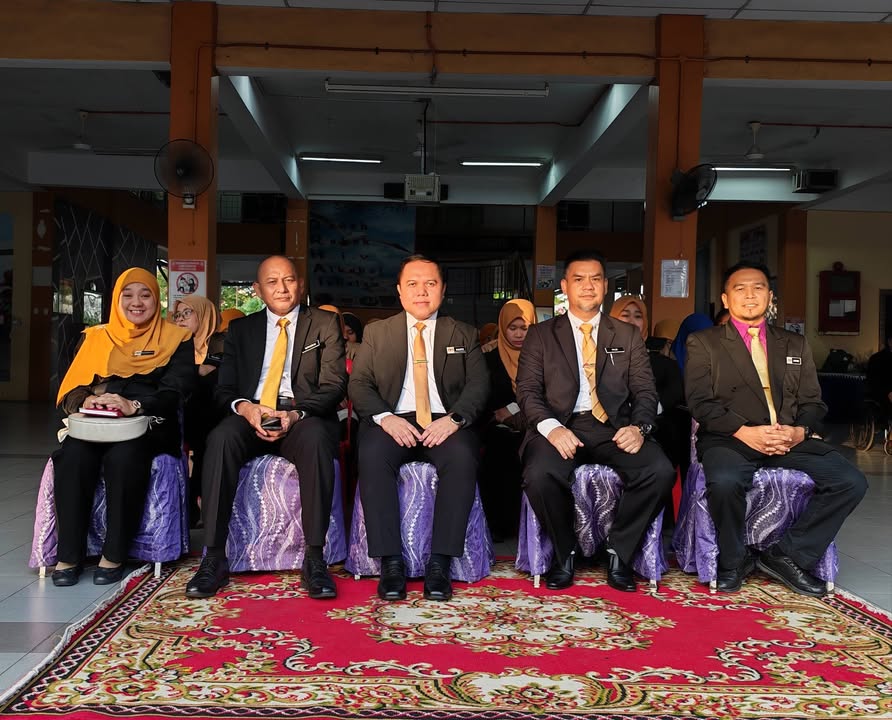 Perhimpunan Rasmi Minggu 10 