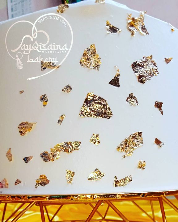 White And Gold Cakebirthday Mayqisainabakery Saujanautamasungaibuloh 01128066212 