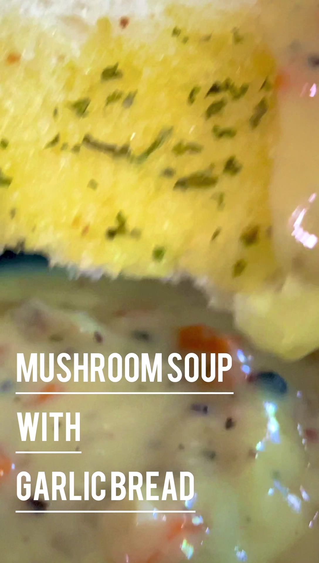 Menu Berbuka Day14 : Creamy Chicken Mushroom Soup 