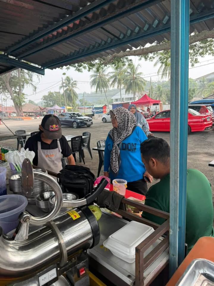 ☀️ Santai Sarapan Pagi Di Pantai Puteri 