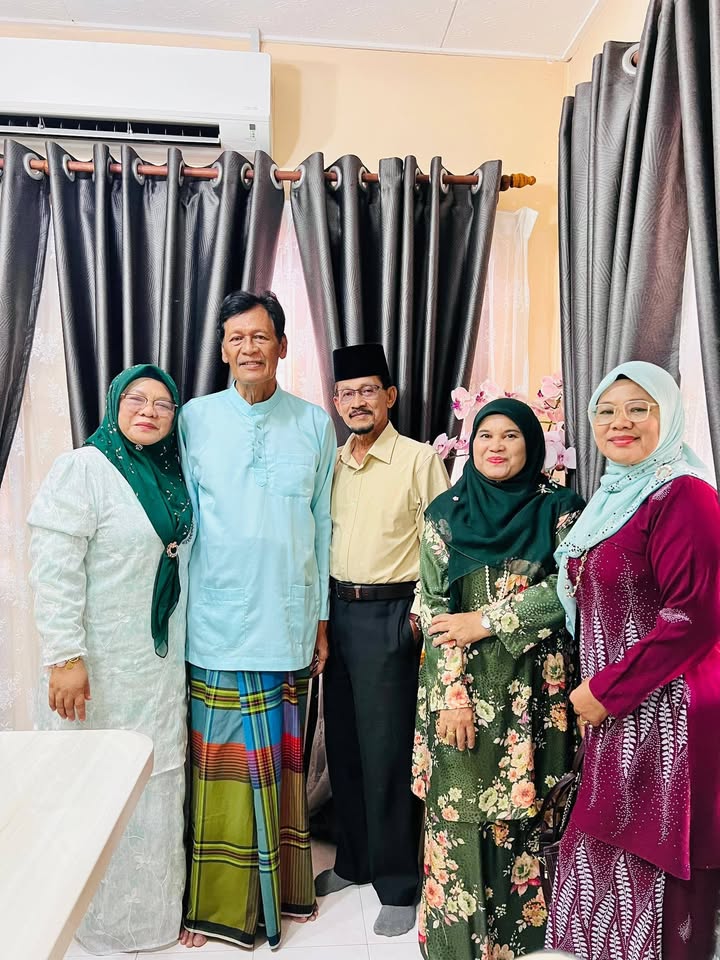 Alhamdulilah Terima Kasih Datang Beraya Ke Rumah Saya. 