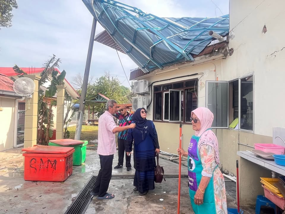 Makluman Kejadian Ribut Di Pantai Kundor 