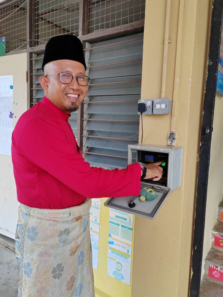 Kami Warga Sk Belimbing Dalam Mengucapkan Selamat Maju 