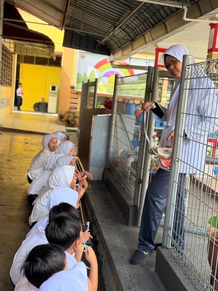Demonstrasi Menggosok Gigi Prasekolah  