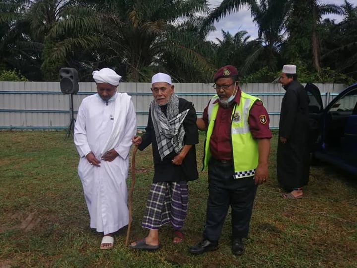 Pecah Tanah Untuk Bina Kelas Pelajar Sriti... 