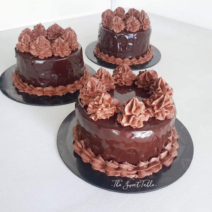 Hi Gaisss...kami Dah Restock Indulgence Cake Yang Sedap 