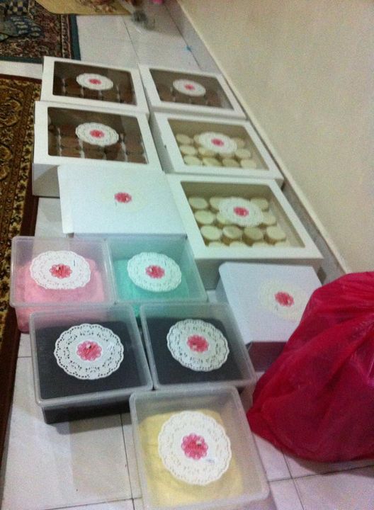 Chocolate, Red Velvet And Vanilla Cupcake Tanpa Deco 