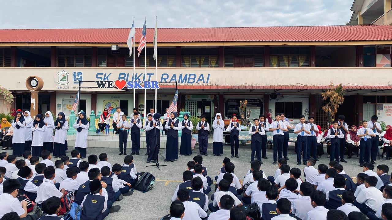 Perhimpunan Rasmi & Penyampaian Hadiah Bulan Bahasa 