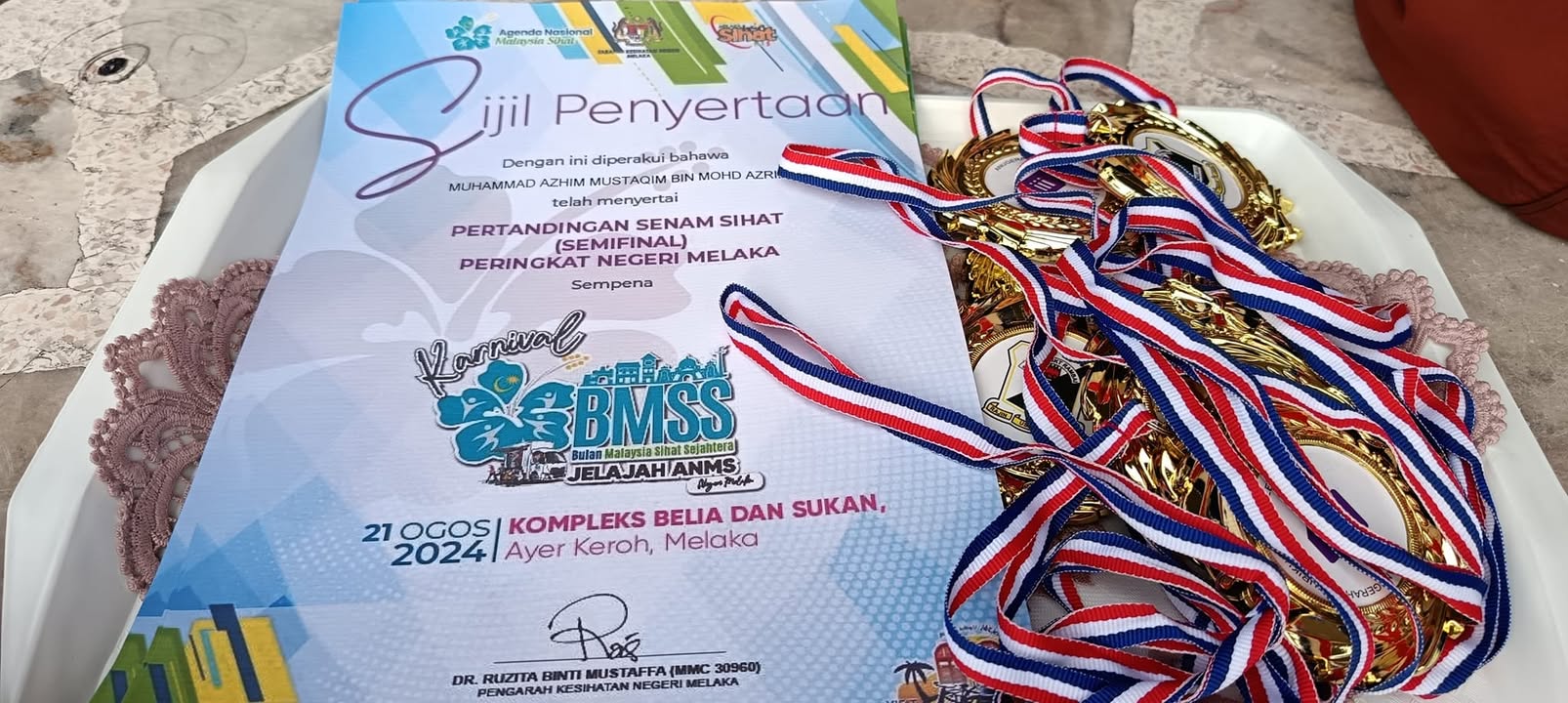 Penyampaian Sijil Senam Sihat 