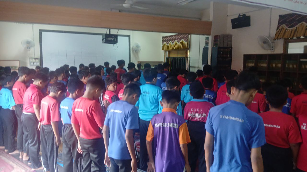 Latihan Rumah Sukan 