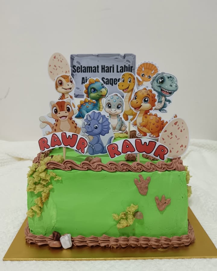 Kek Dino Petak Kalini..mencabar Buat Kek Petak Ni... 