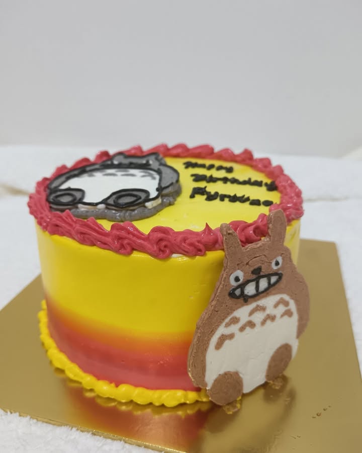 Totoro Yeaayyy ..excited Buat Kek Ni 