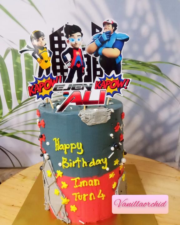 Tall Cake 