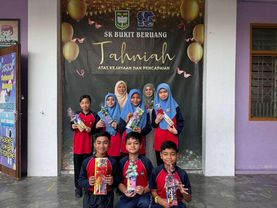Penyampaian Hadiah Sempena Program Galakan Membaca 
