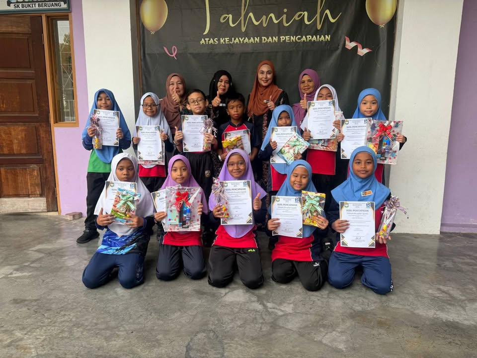 Majlis Penyampaian Hadiah Sempena Minggu Panitia Bm 