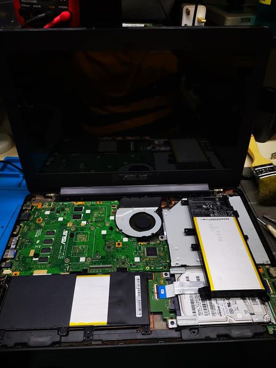 Alhamdulillah, Selesai Tukar Internal Battery Laptop. Terima Kasih 