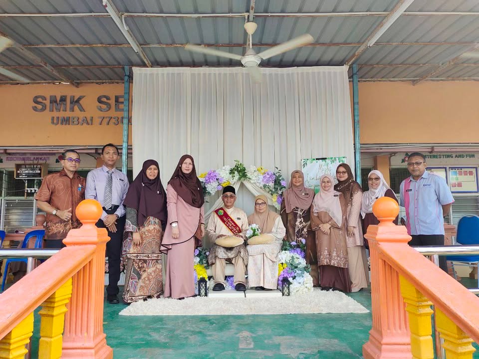 Selamat Bersara, Cikgu Nor Azmi.  
