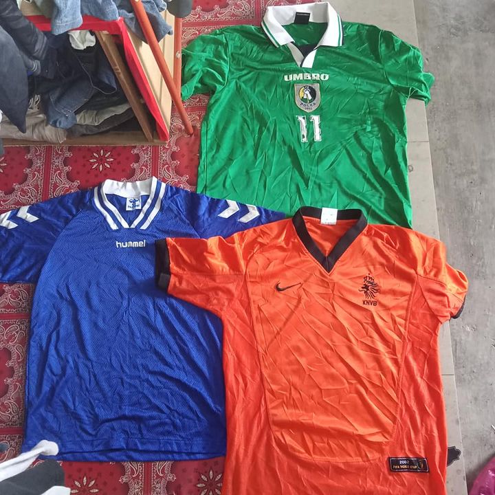 Jersy Bola... 