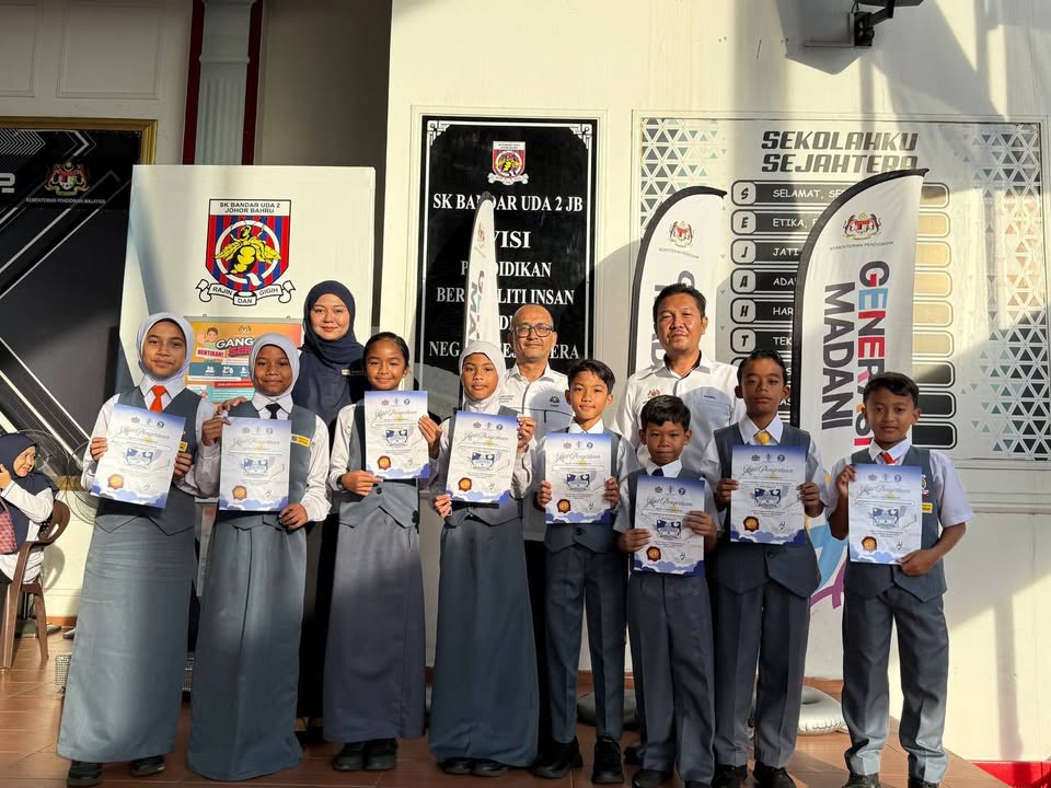 Penyampaian Hadiah & Anugerah