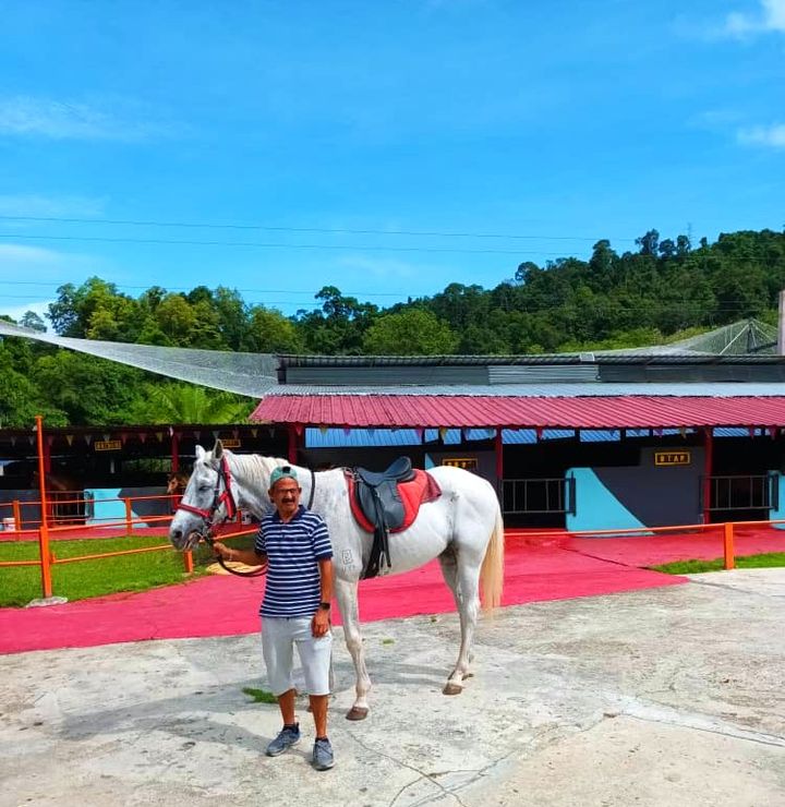 Nak Cuba Naik Kuda Tapi Tak Tau Nak 