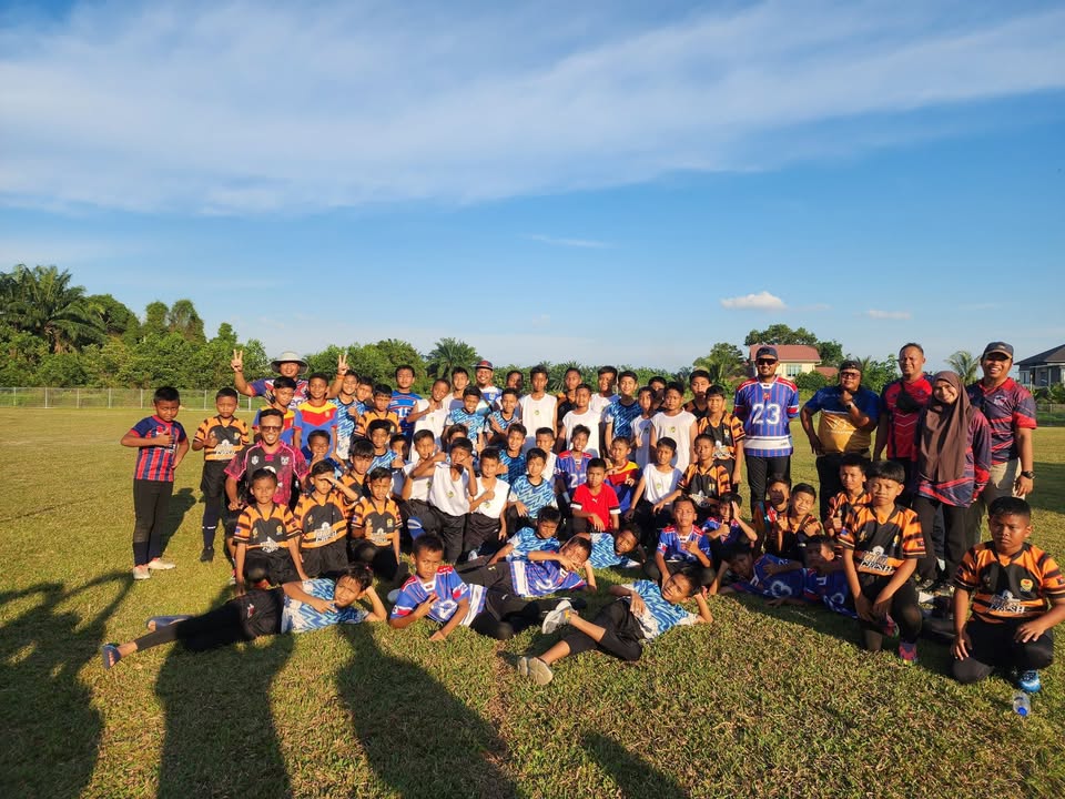 Memenuhi Undangan Perlawanan Persahabatan Di Sk Bukit Gambir, Memenuhi Undangan Perlawanan Persahabatan Di Sk Bukit Gambir,