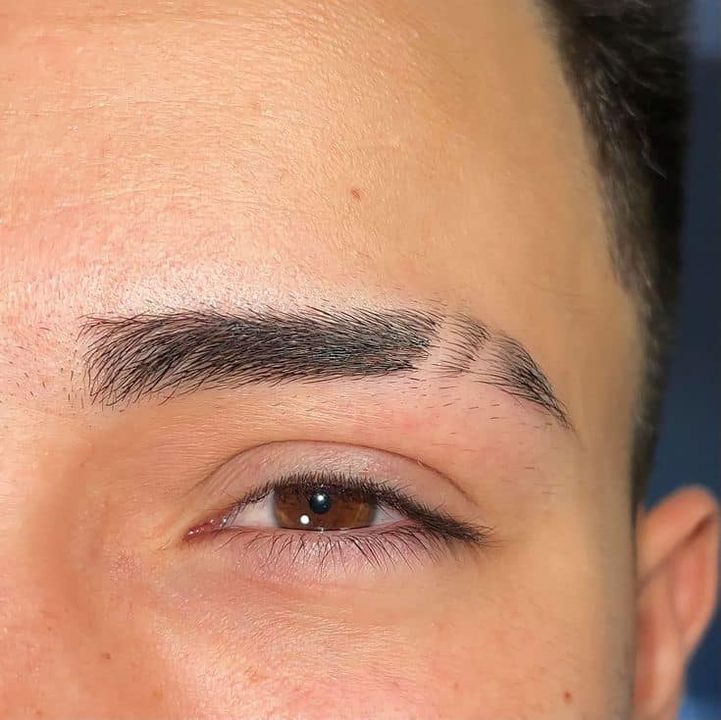 Eyebrow Slit Atau Membuat Takuk Pada Kening Adalah 