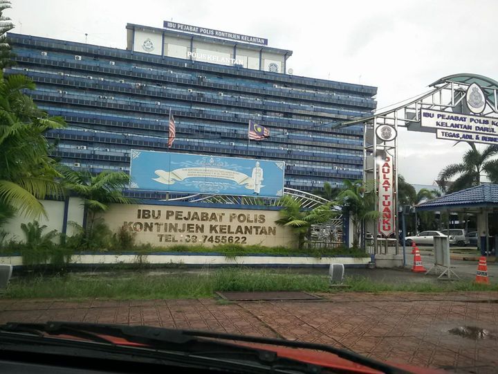 Yang Mane  Berkhidmat Disini,, Tringin Nk Mkn 