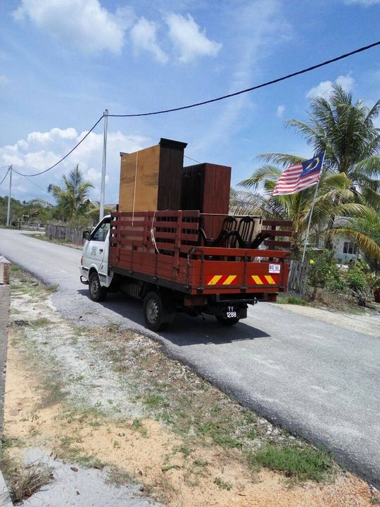 Dua Lori Penuh Dengan Barang Sudah Dihantar Ke 