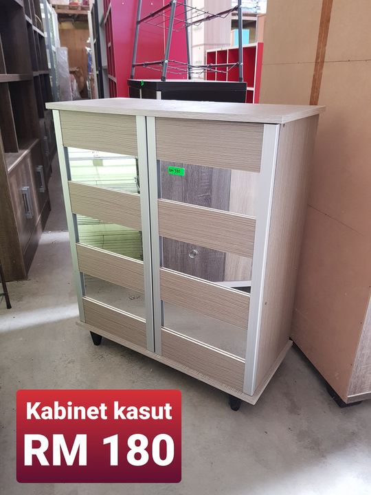 Kabinet Kasut Comey Nih 