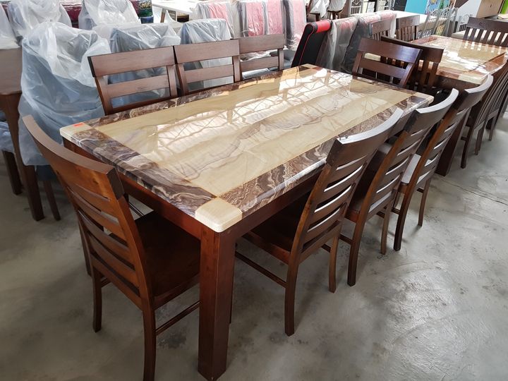 Meja Makan Marble 