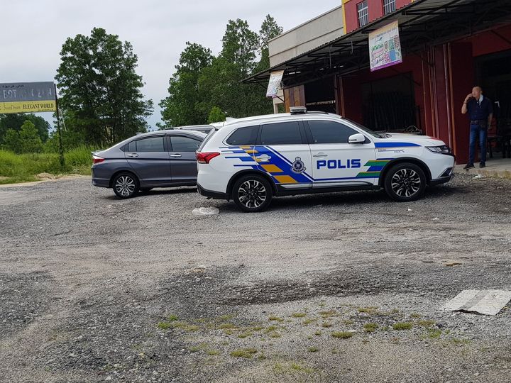 Debor Staff Kita Abam Polis Mari Ramai-ramai.. 