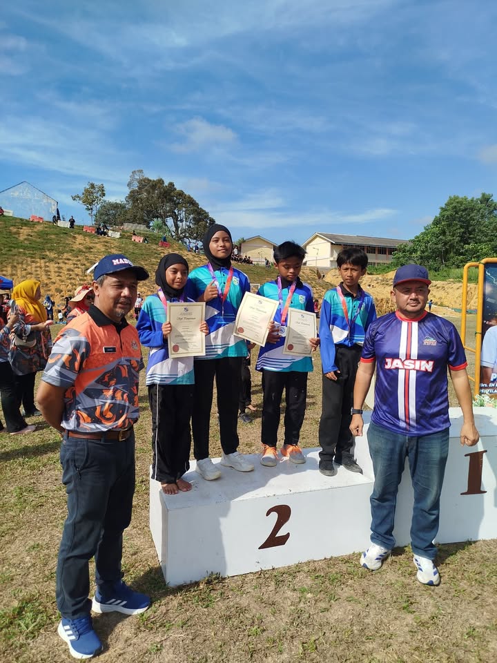 Jemputan Acara 4x100m Campuran Sempena Kejohanan Sukan Tahunan 