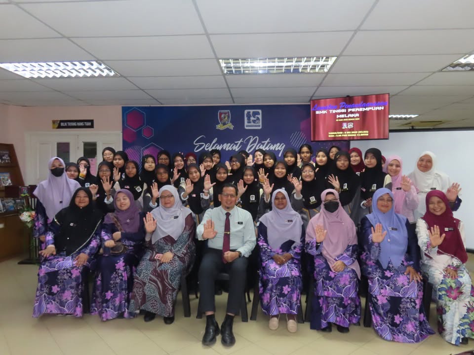 Lawatan Penanda Aras Dari Smk Tinggi Perempuan Melaka Lawatan Penanda Aras Dari Smk Tinggi Perempuan Melaka
