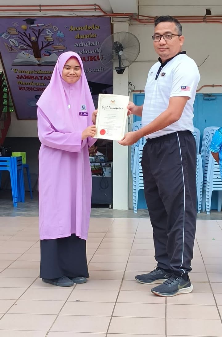 Eryna Zulfah Binti Zaid Eryna Zulfah Binti Zaid