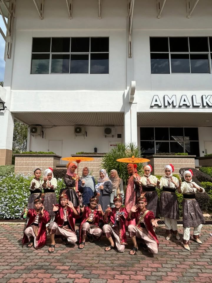 Tahniah Kepada Semua Peserta Pertandingan Tarian Sekolah Menengah Tahniah Kepada Semua Peserta Pertandingan Tarian Sekolah Menengah