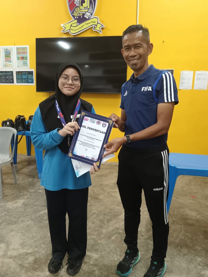 Program : Penyampaian Pingat Dan Sijil Penyertaan Dan 
