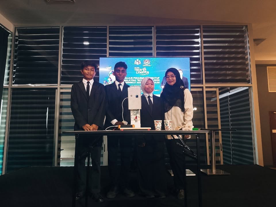 Tajuk: Persembahan Best Presenter Sempena Malaysian Techlympics Peringkat 