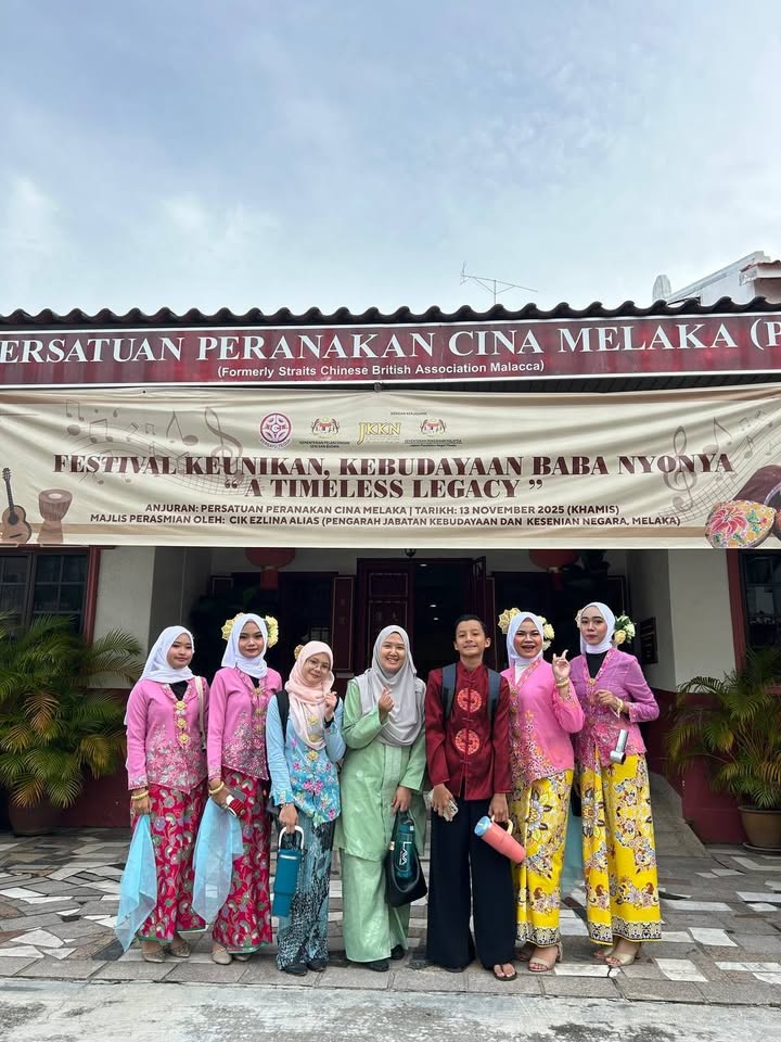 Pertandingan Nyanyian & Tarian Dondang Sayang  