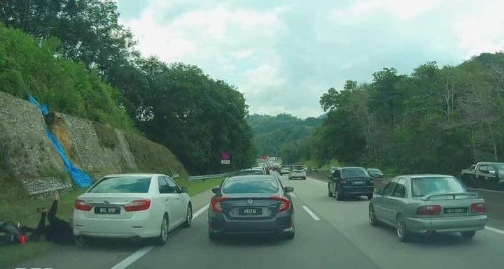 [langgarlari] Tolong Tularkan Sebuah Kereta Jenis Camry Melalui 