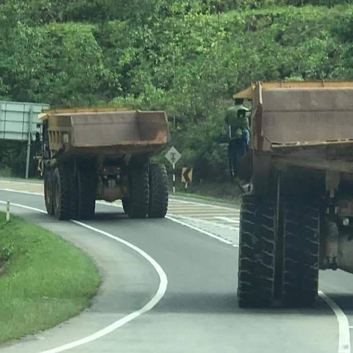 Apabila Geng-geng Lori King Kong ( Dump Truck 