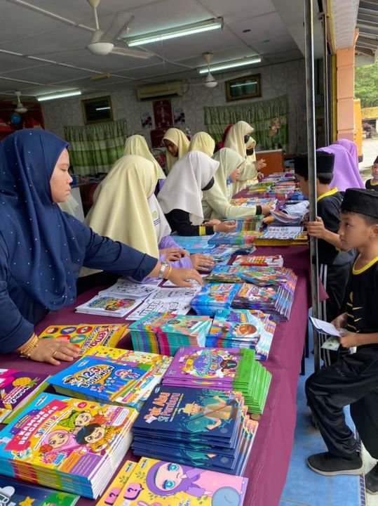 Aktiviti Jualan Booth Mommy Happy Di Sekolah Rendah 