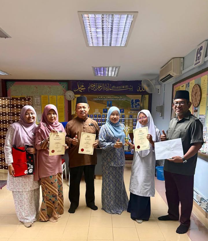 Tahniah Diucapkan Kepada Nur Nadhirah Di Atas Kejayaan 