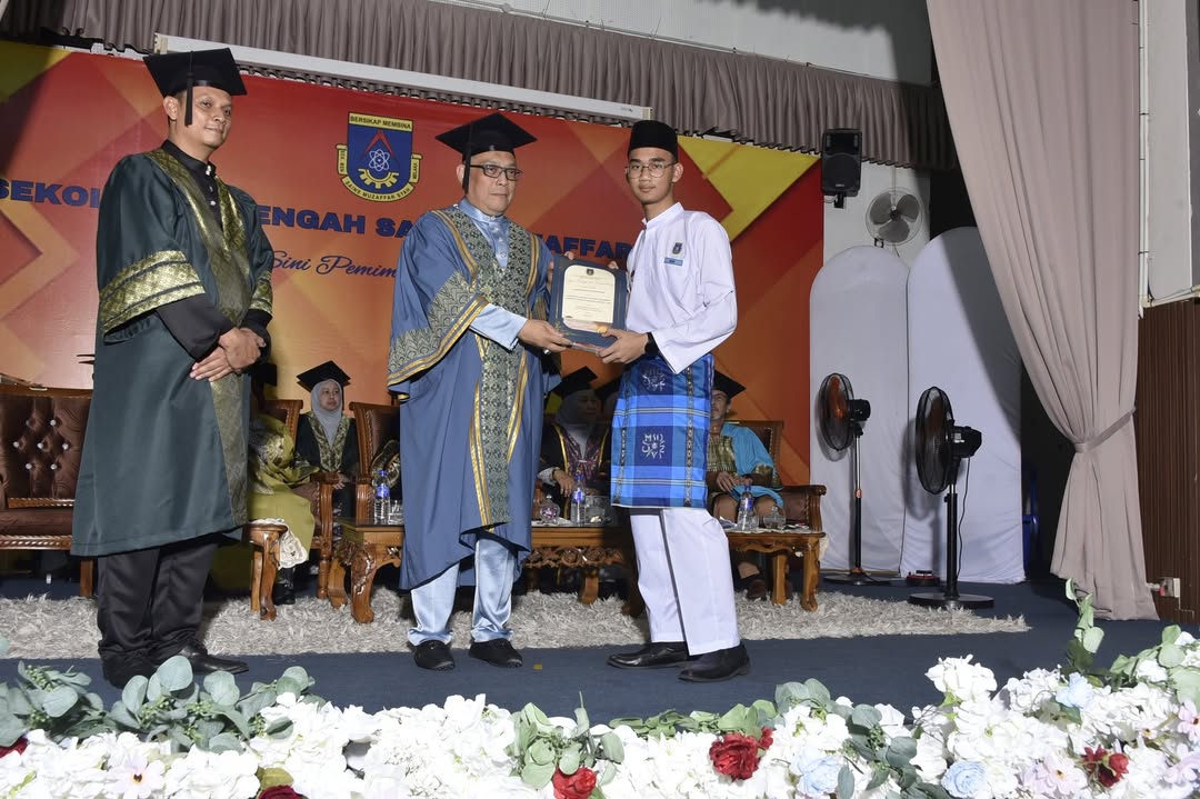 Majlis Anugerah Cemerlang Kali Ke-50 & Graduasi Kali 
