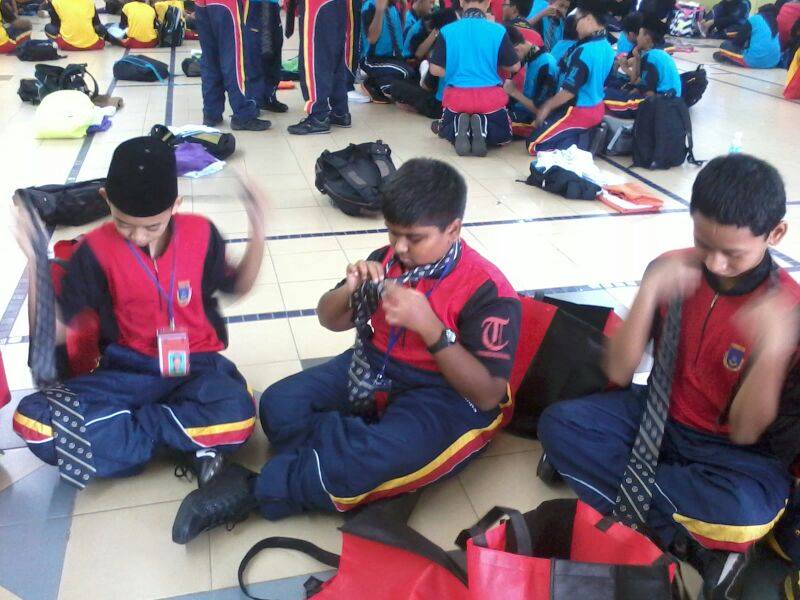 Cara Pemakaian Tali Leher Dan Bersama Prs Ting 