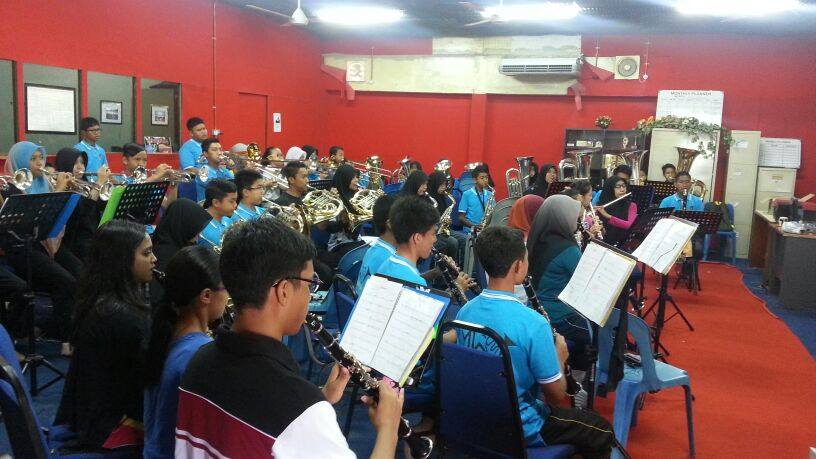 Persiapan Pasukan Wind Orkestra Mozac 
