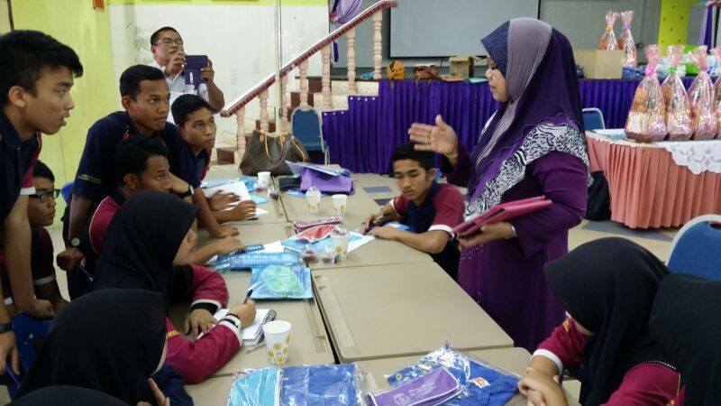 Sesi Perkongsian Antara Pelajar Pelajar Tingkatan 5 Dengan 