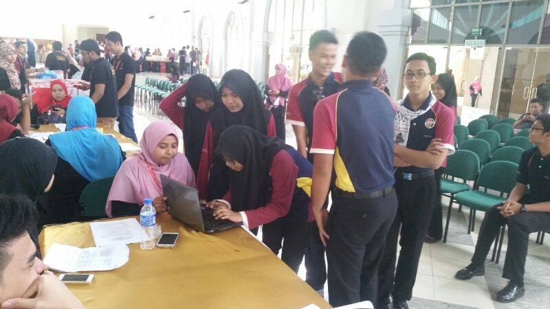 Tahniah Diucapkan Keoada Pasukan Debat Bahasa Melayu Mozac 